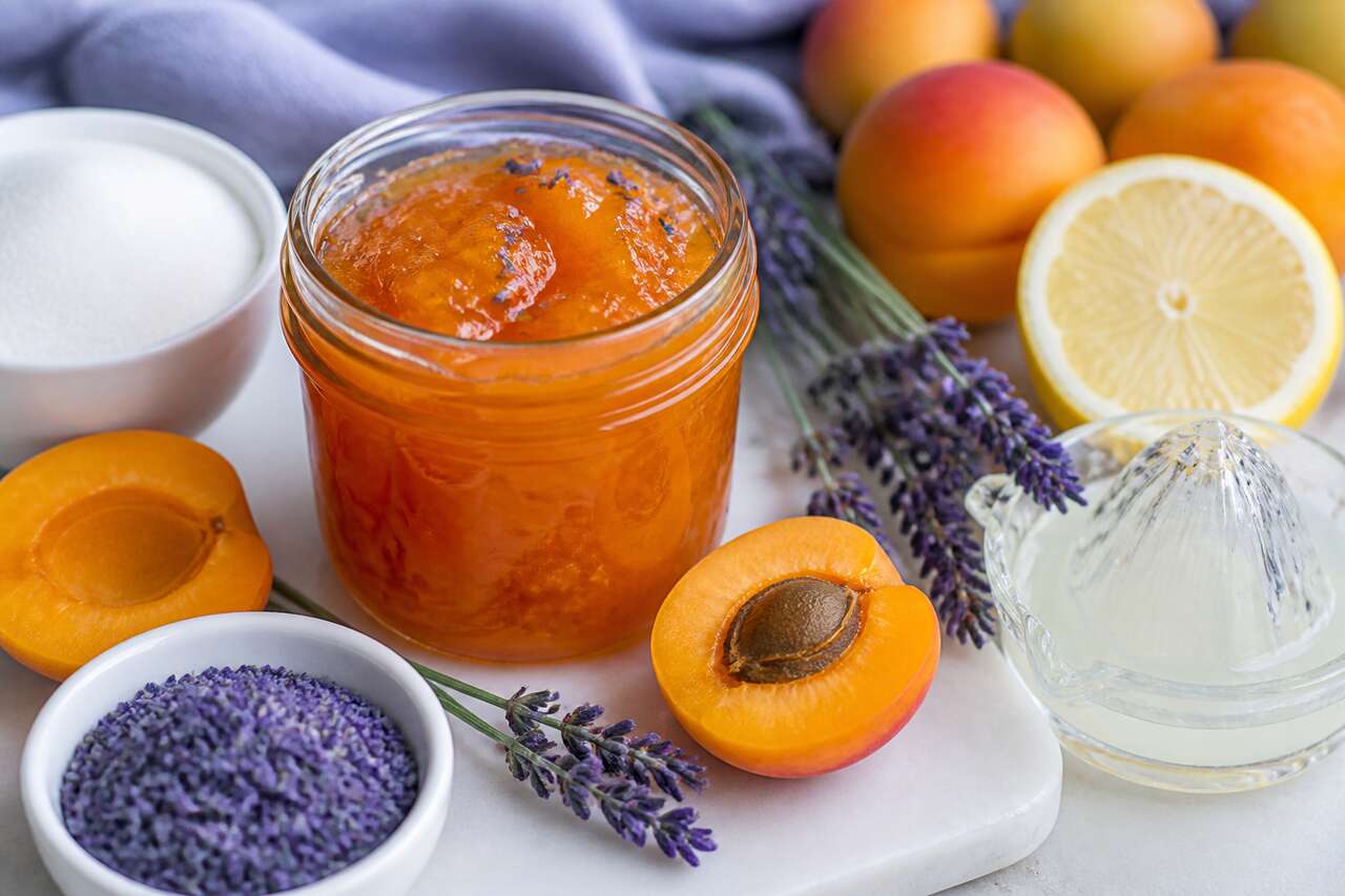 Confiture d'abricot à la lavande : la recette parfumée de l'été