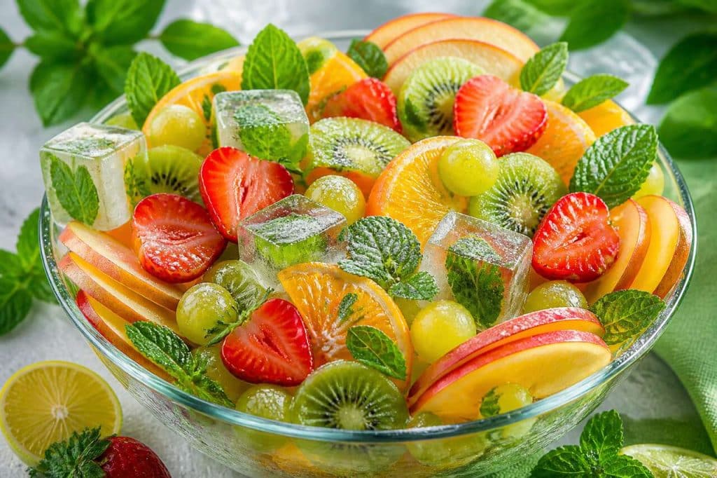Salade de fruits au sirop de menthe : la fraîcheur en dessert